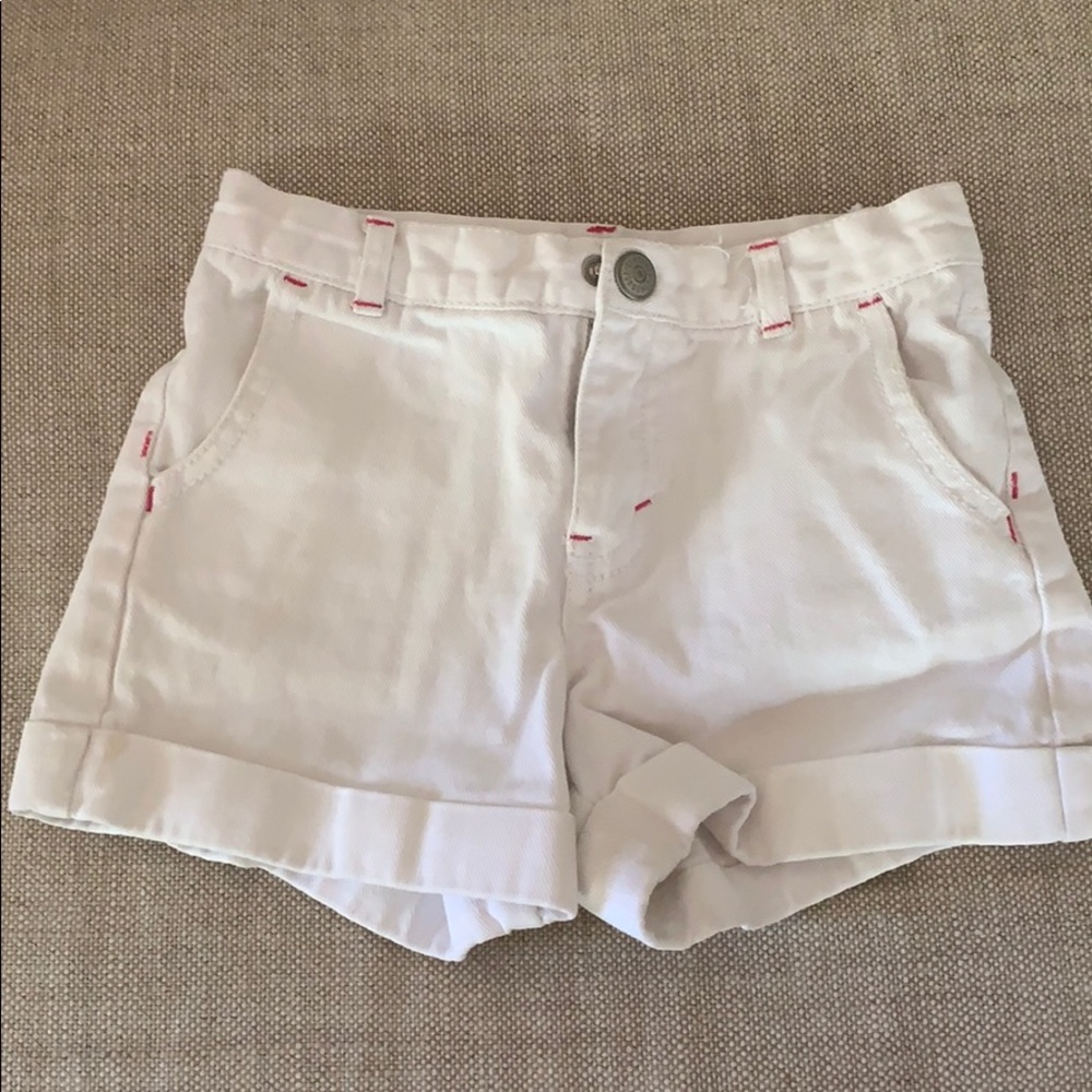 White shorts with adjustable waist